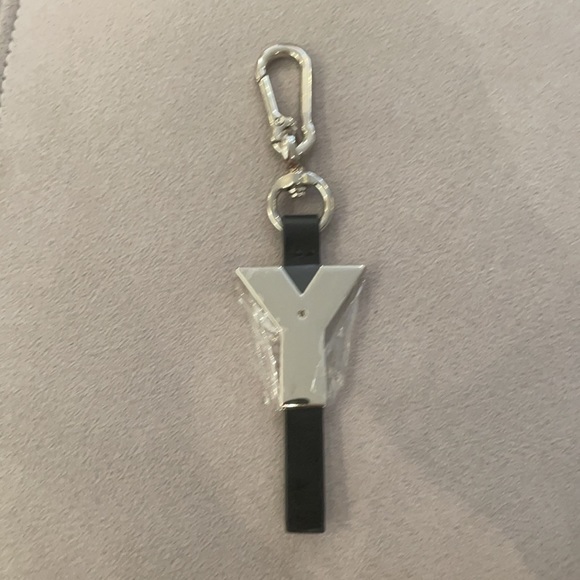NWOT YSL Parfums Keychain/charm - Picture 5 of 5